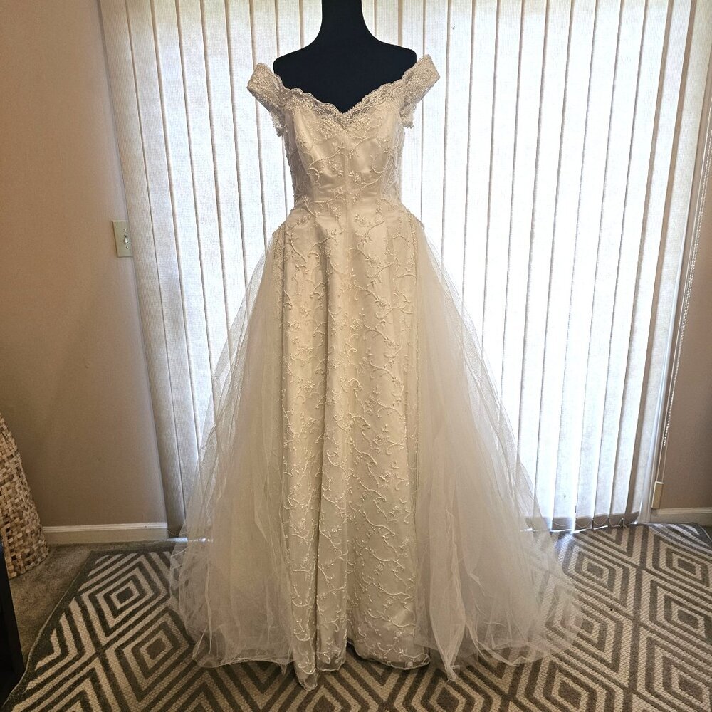 Daniel Degli Onofri White Beaded Wedding Dress 6/8